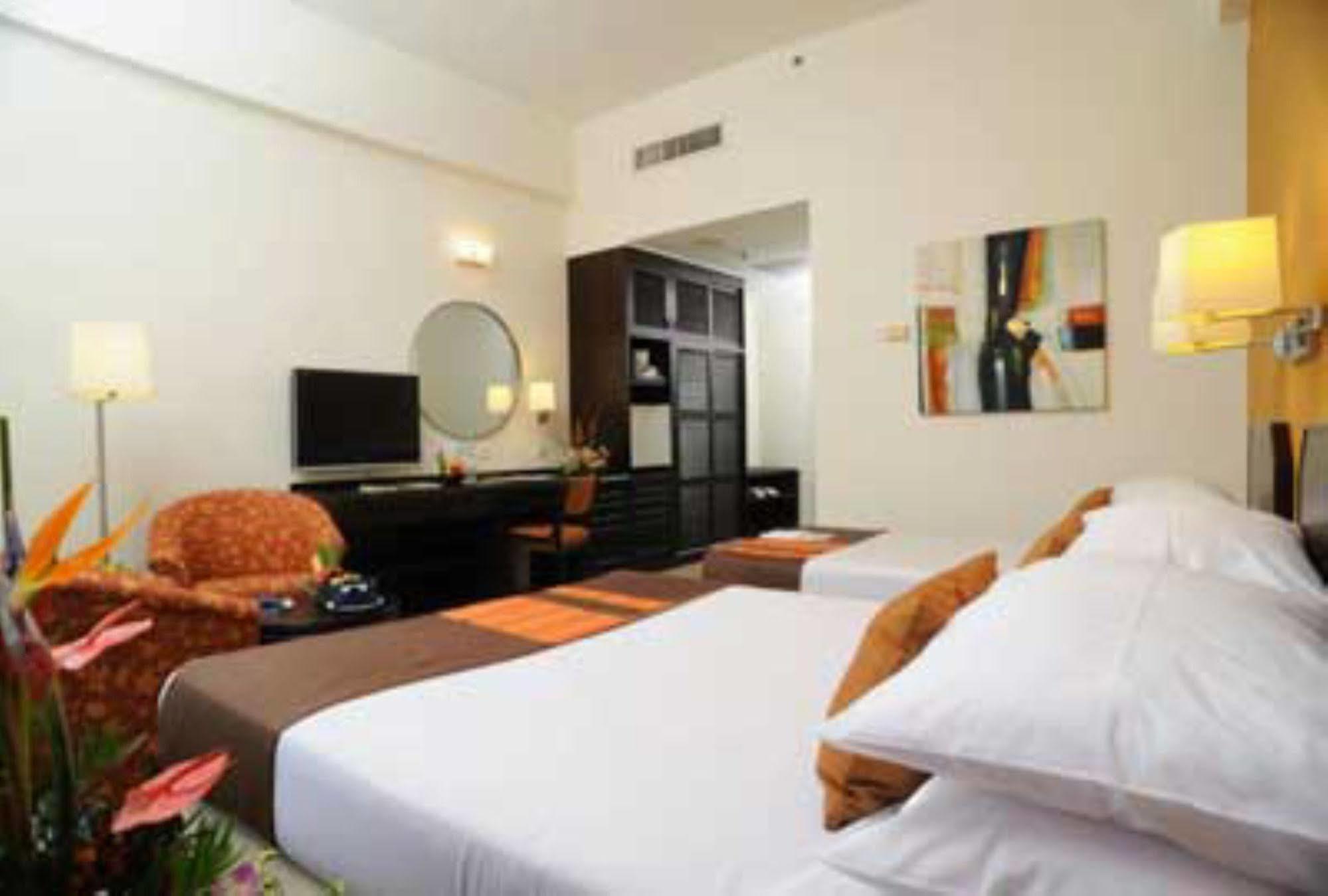 Rhr Hotel At Uniten Kajang Zewnętrze zdjęcie