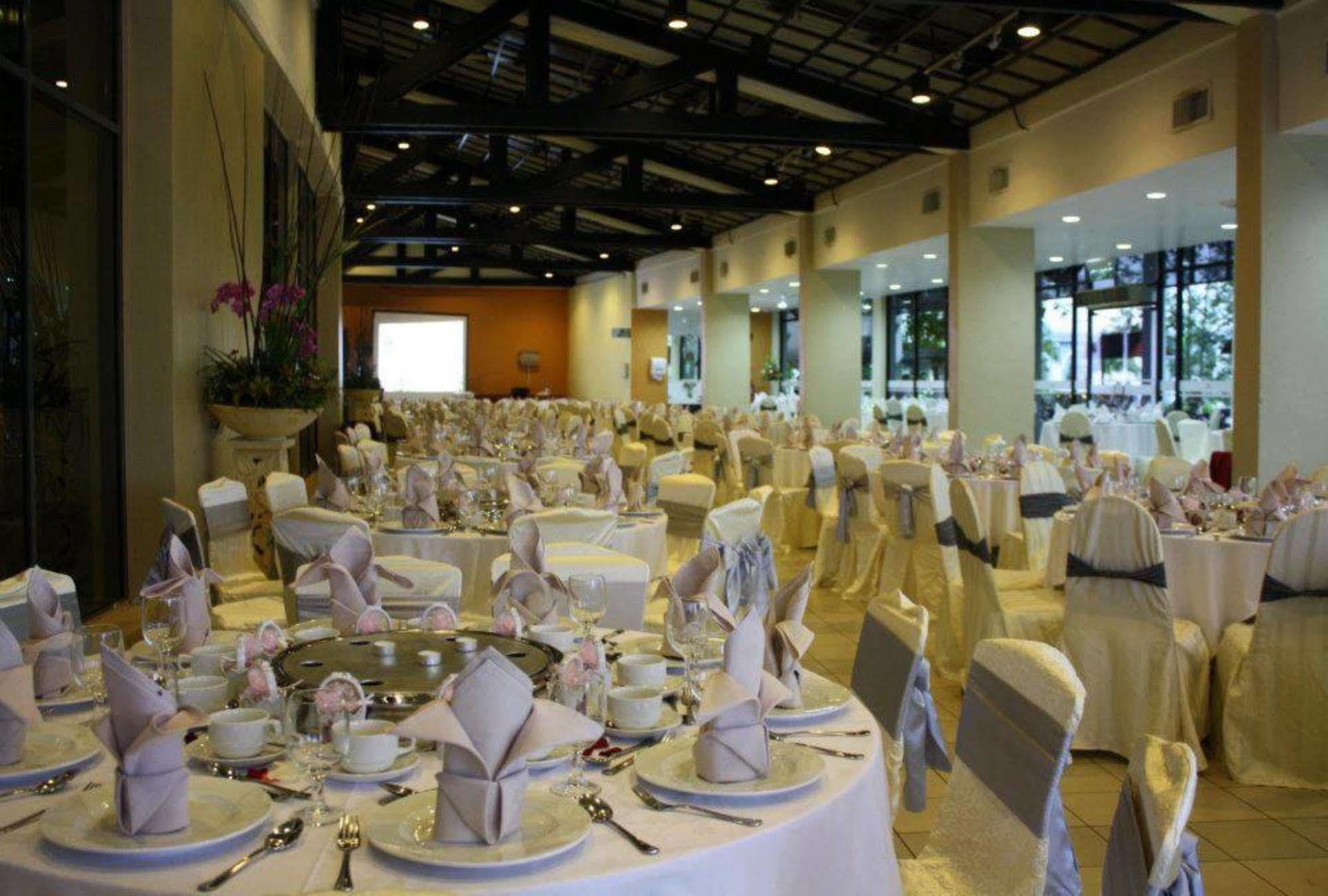 Rhr Hotel At Uniten Kajang Zewnętrze zdjęcie