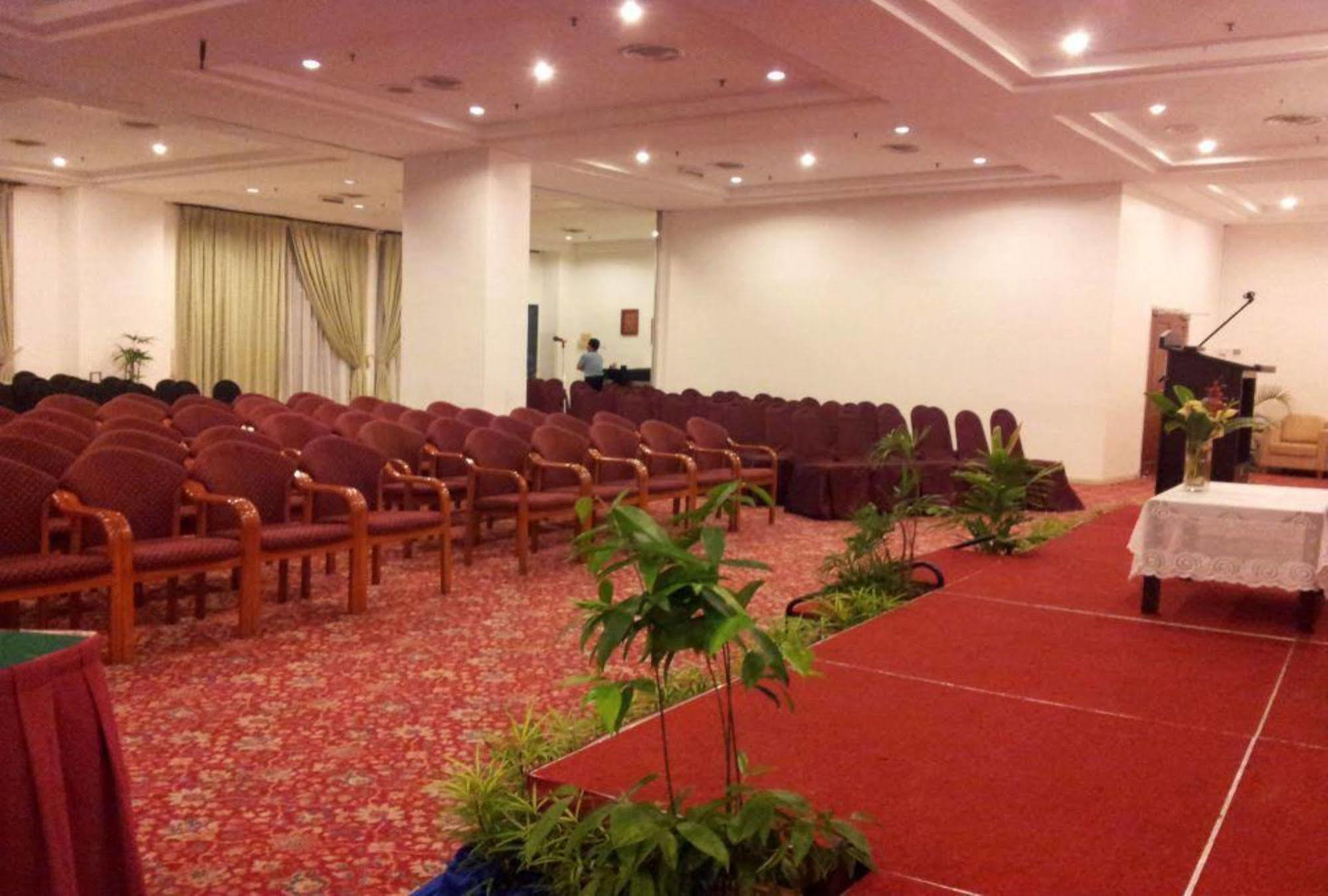 Rhr Hotel At Uniten Kajang Zewnętrze zdjęcie
